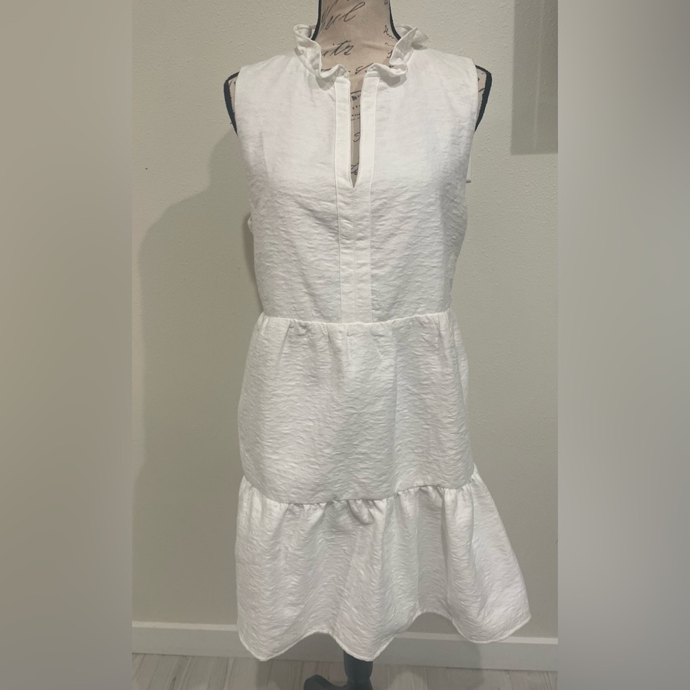 THML White Textured Ruffle Collar Dress EUC